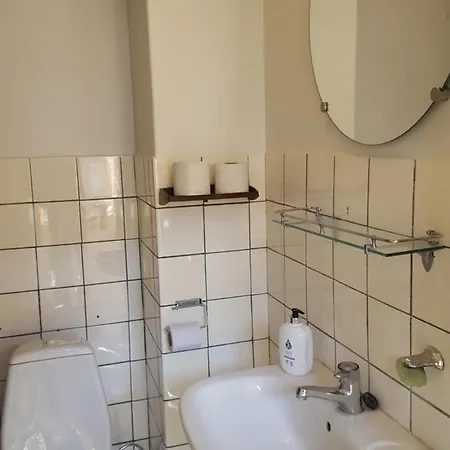 Cosy Single Bedroom Farm stay Stege